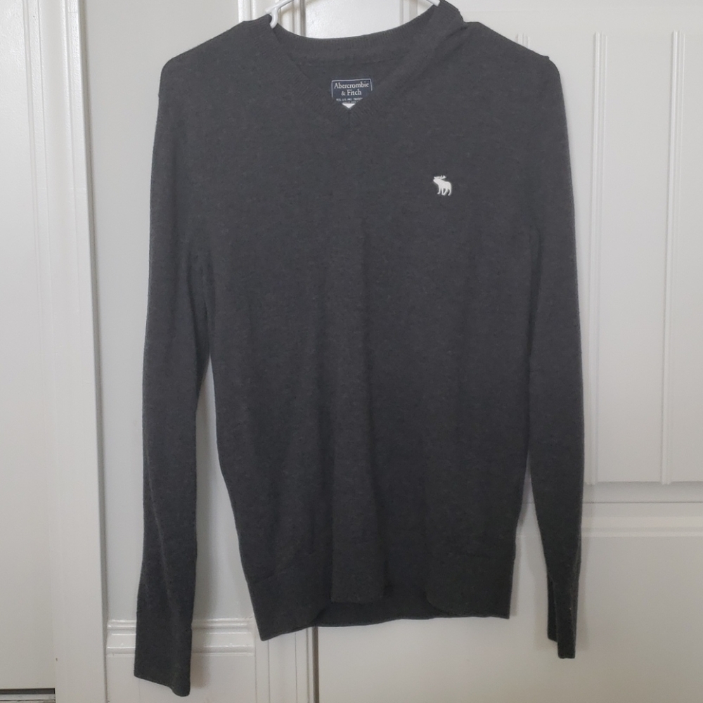 Abercrombie & Fitch sweater